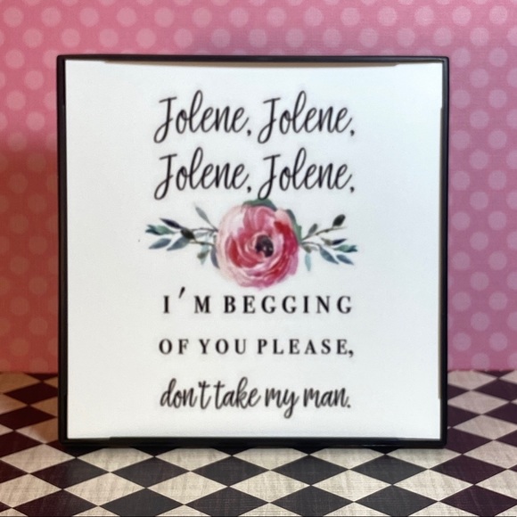 Dolly Parton Decor - Picture 3 of 7